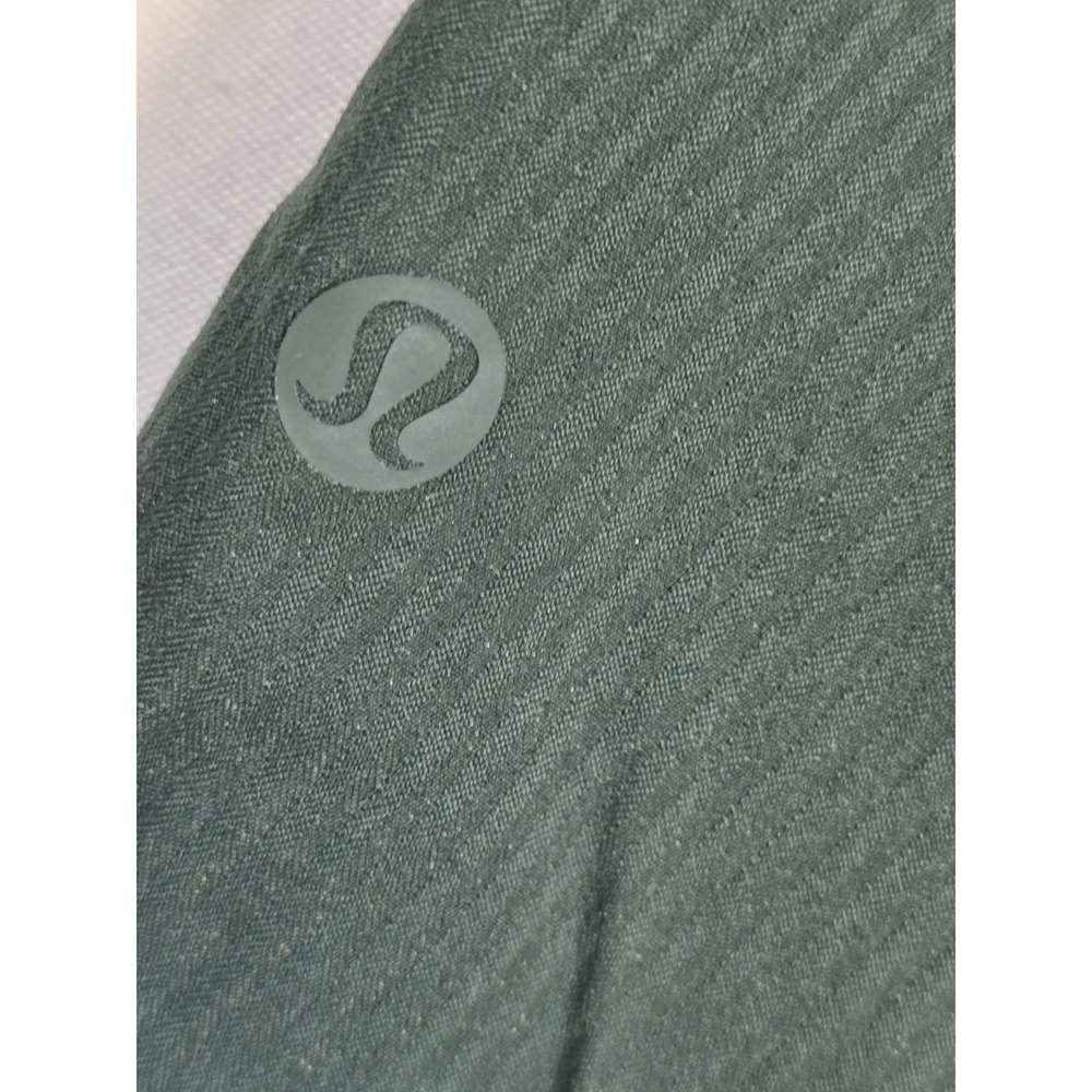 Lululemon Women's Green Joggers Tshirt Lot Of 2 Size 0 - Picture 4 of 7